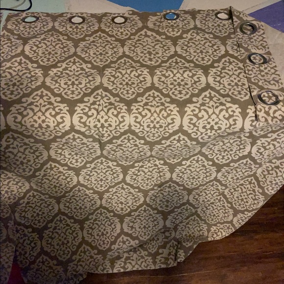 Custom Curtains - Picture 3 of 4